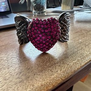 Winged rhinestone heart bracelet